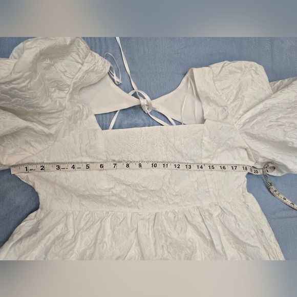 NWT Hausen White Puff Textured Sleeve Dress, Medium - Picture 10 of 12